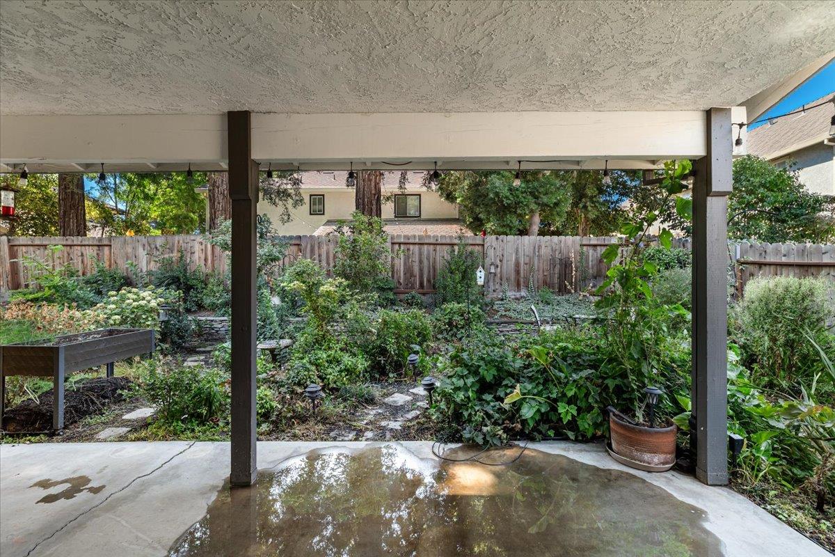 2408 Van Pelt Place