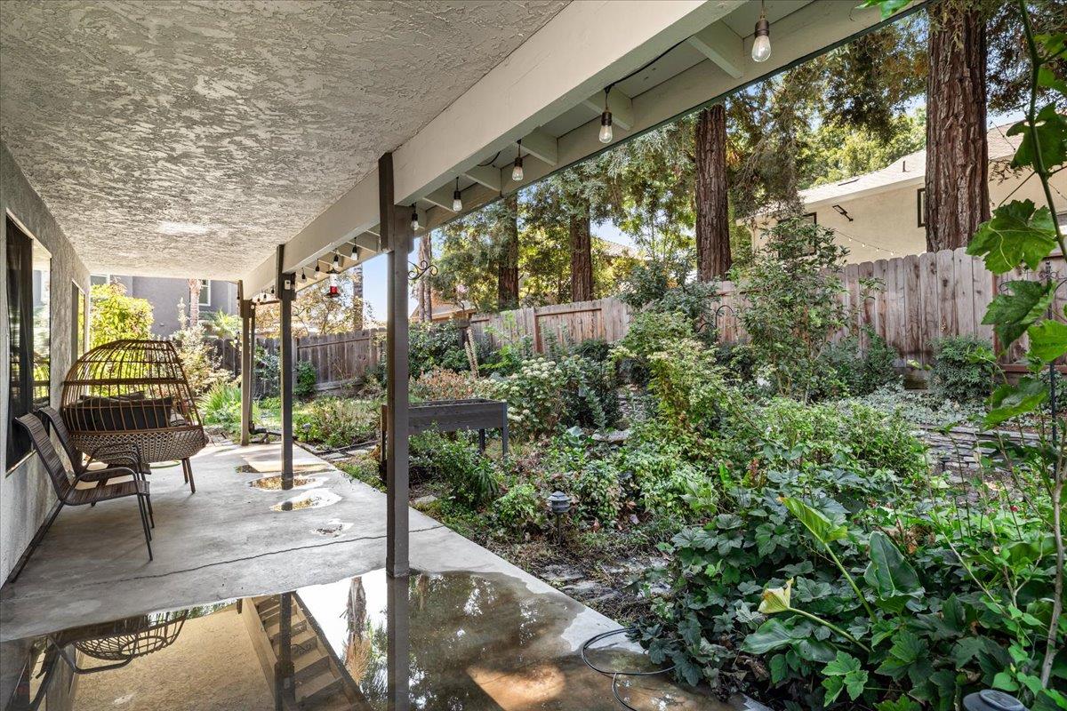2408 Van Pelt Place