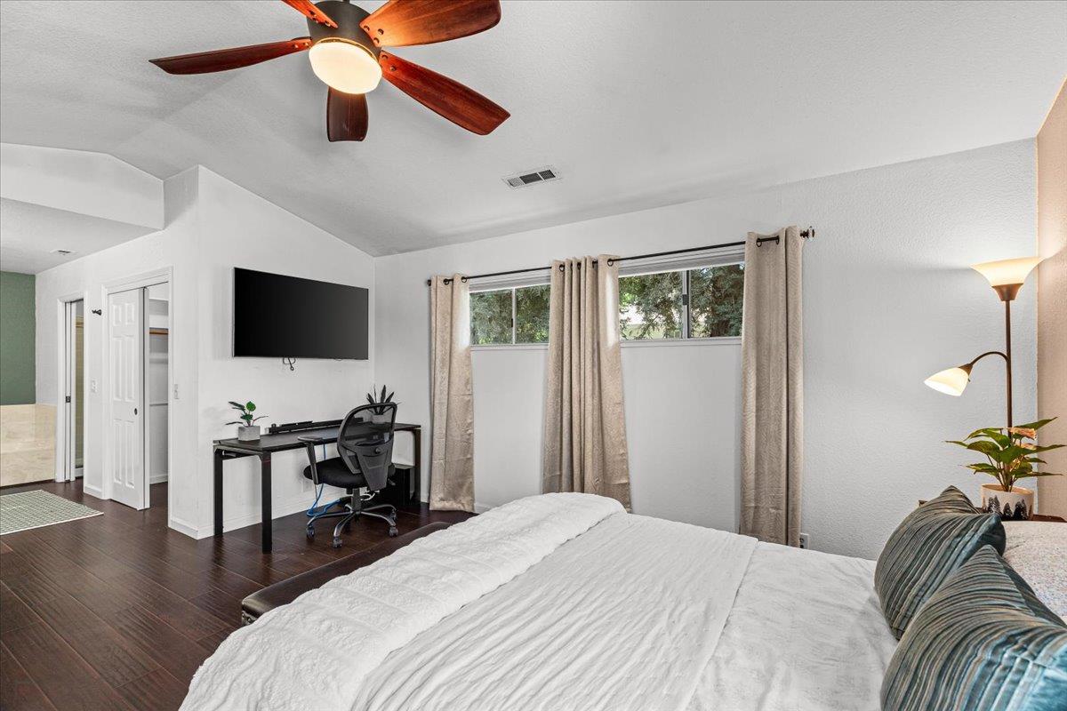 2408 Van Pelt Place