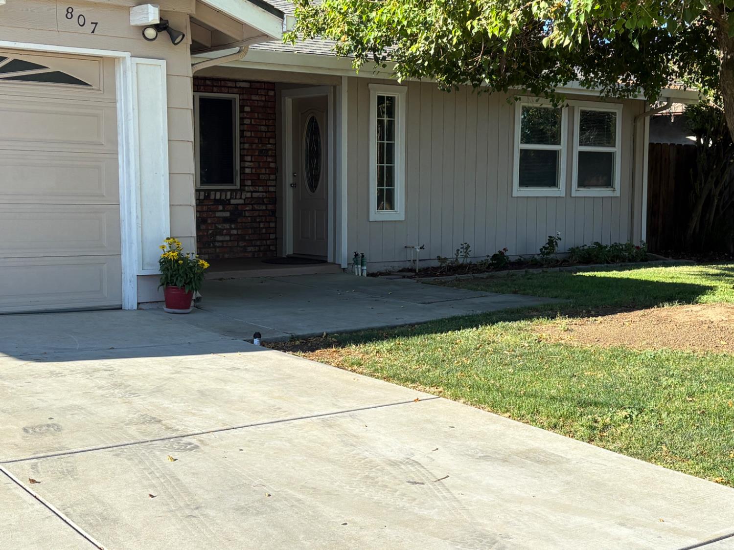 807 Birch Avenue