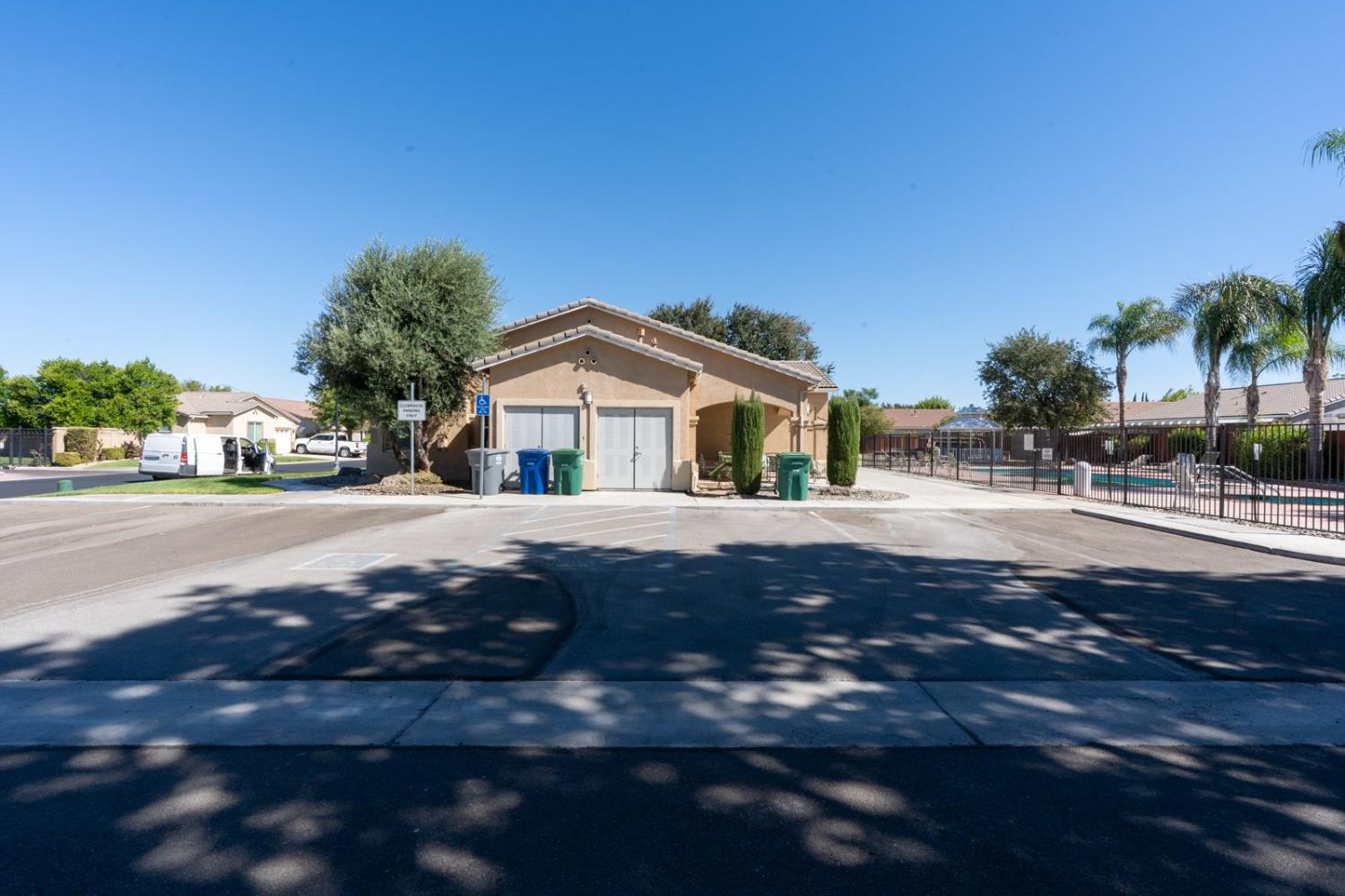 2985 La Vina Circle