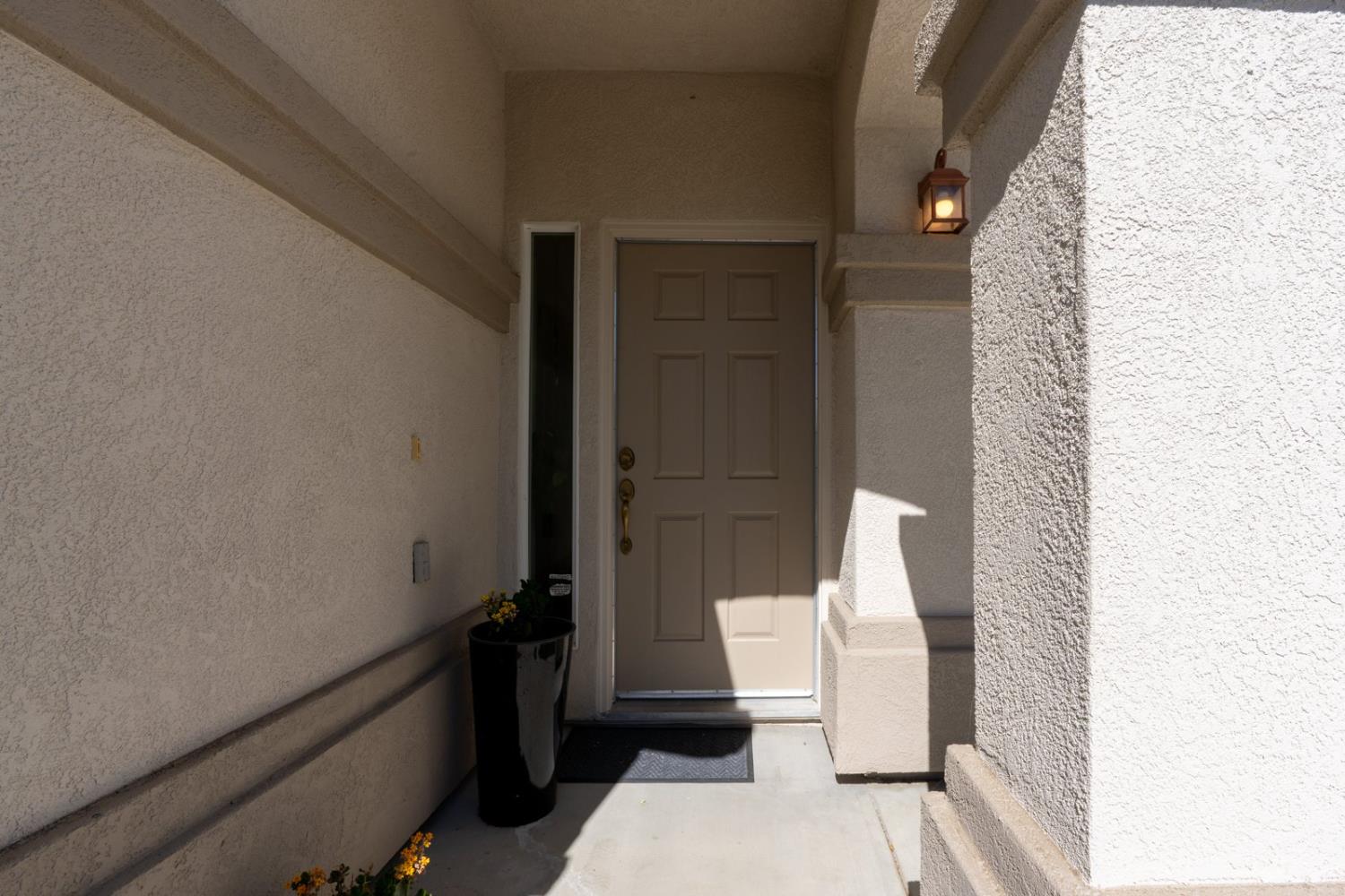 2985 La Vina Circle