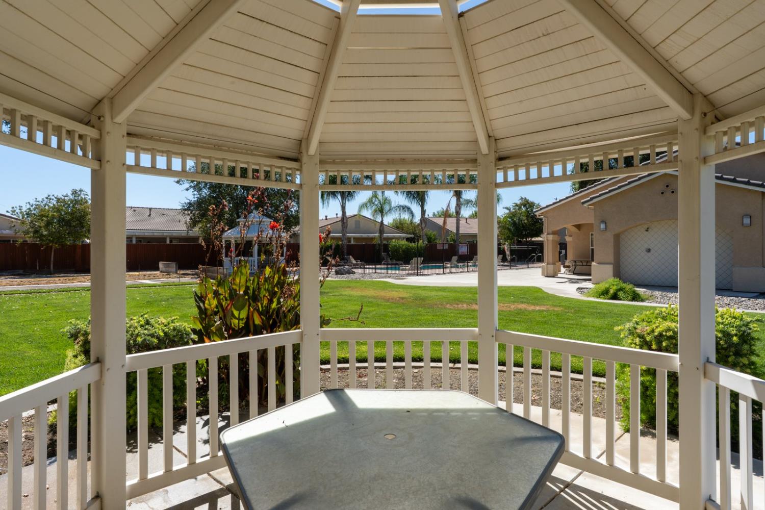 2985 La Vina Circle