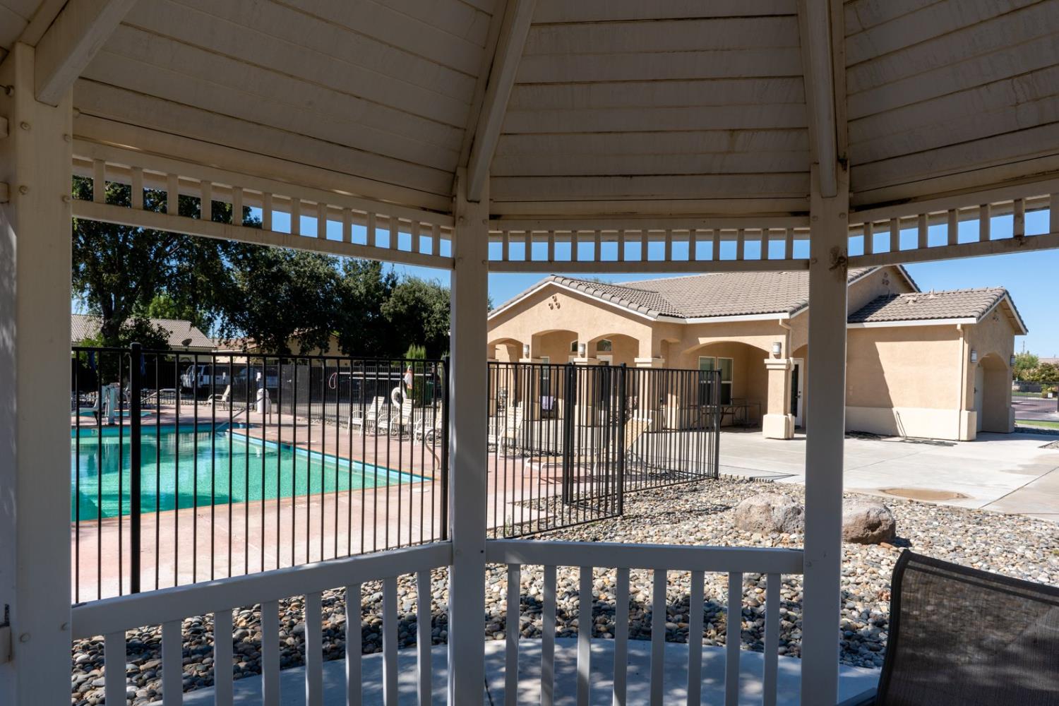 2985 La Vina Circle