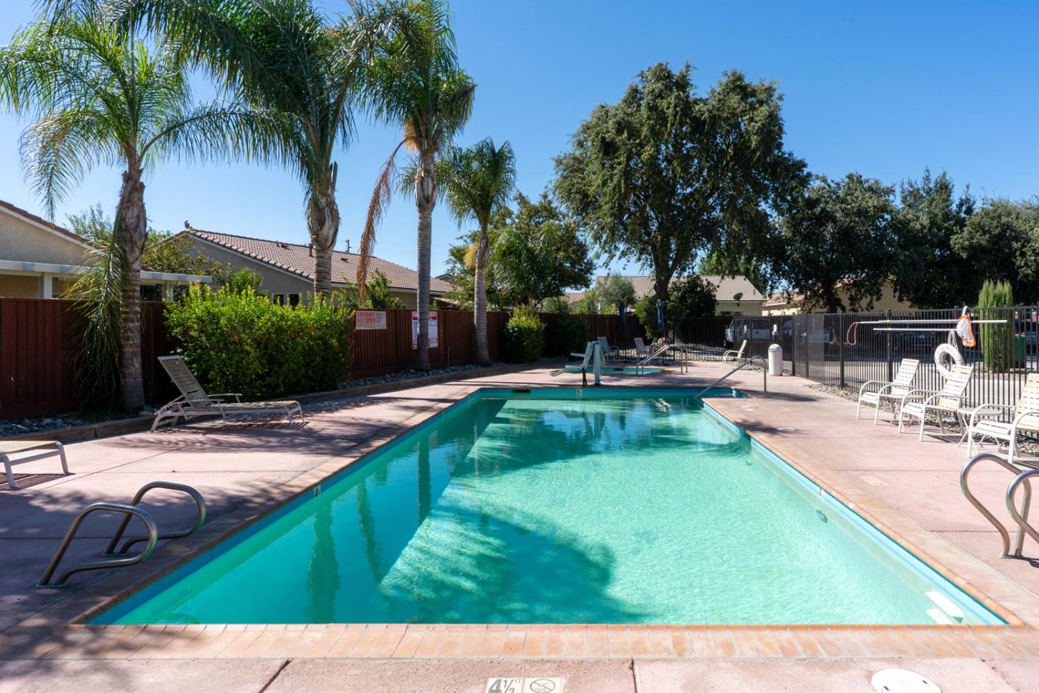 2985 La Vina Circle