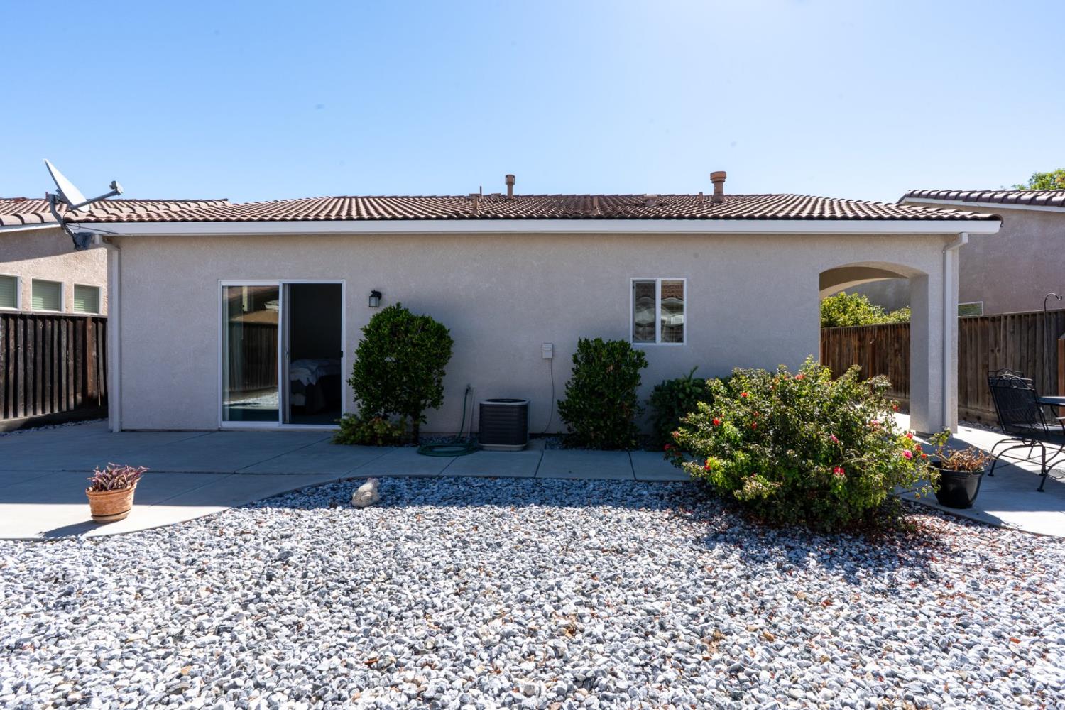 2985 La Vina Circle