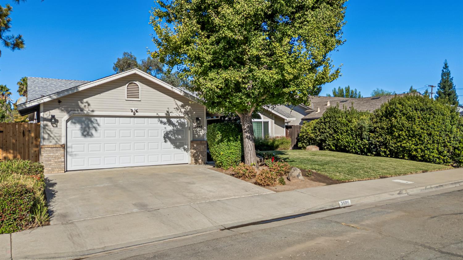 3585 Cabrillo Court