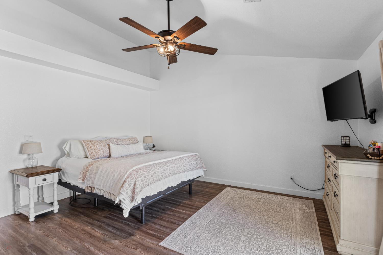 3585 Cabrillo Court