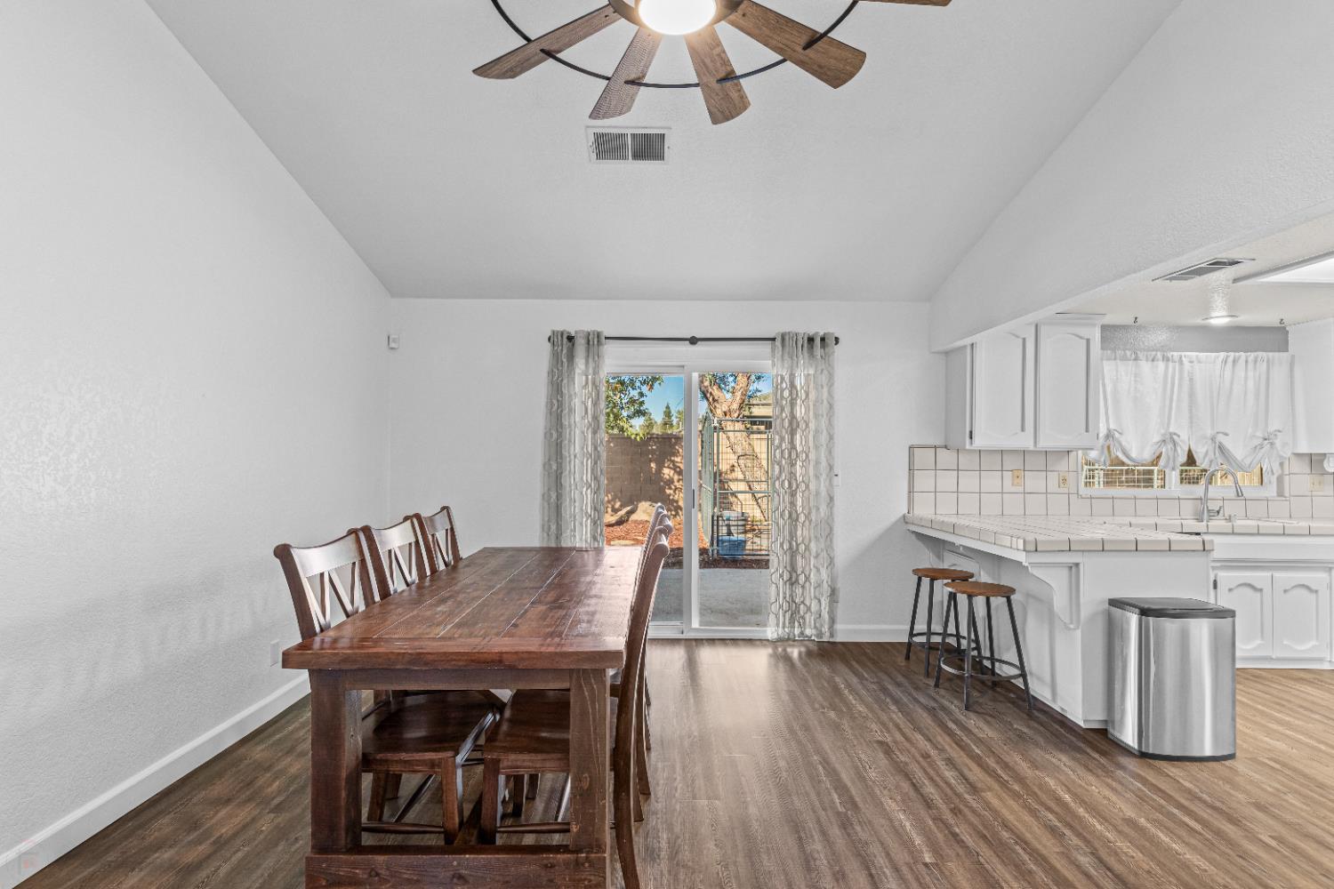 3585 Cabrillo Court
