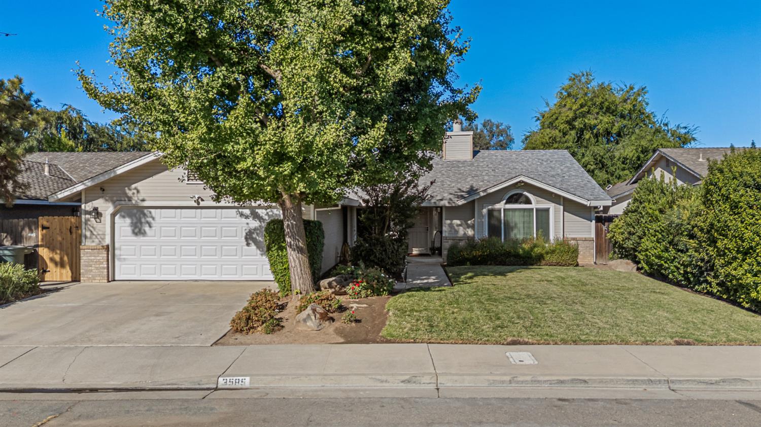 3585 Cabrillo Court