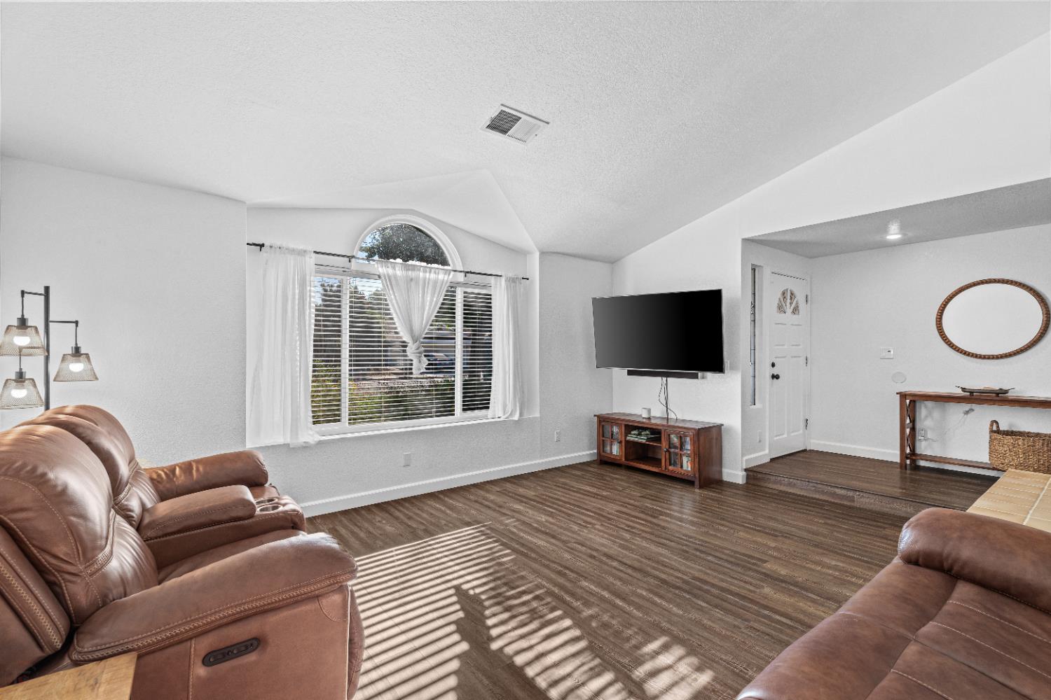 3585 Cabrillo Court