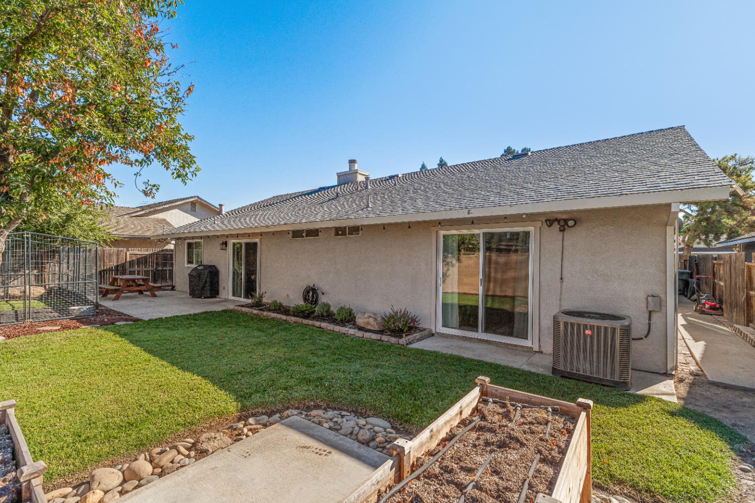 3585 Cabrillo Court