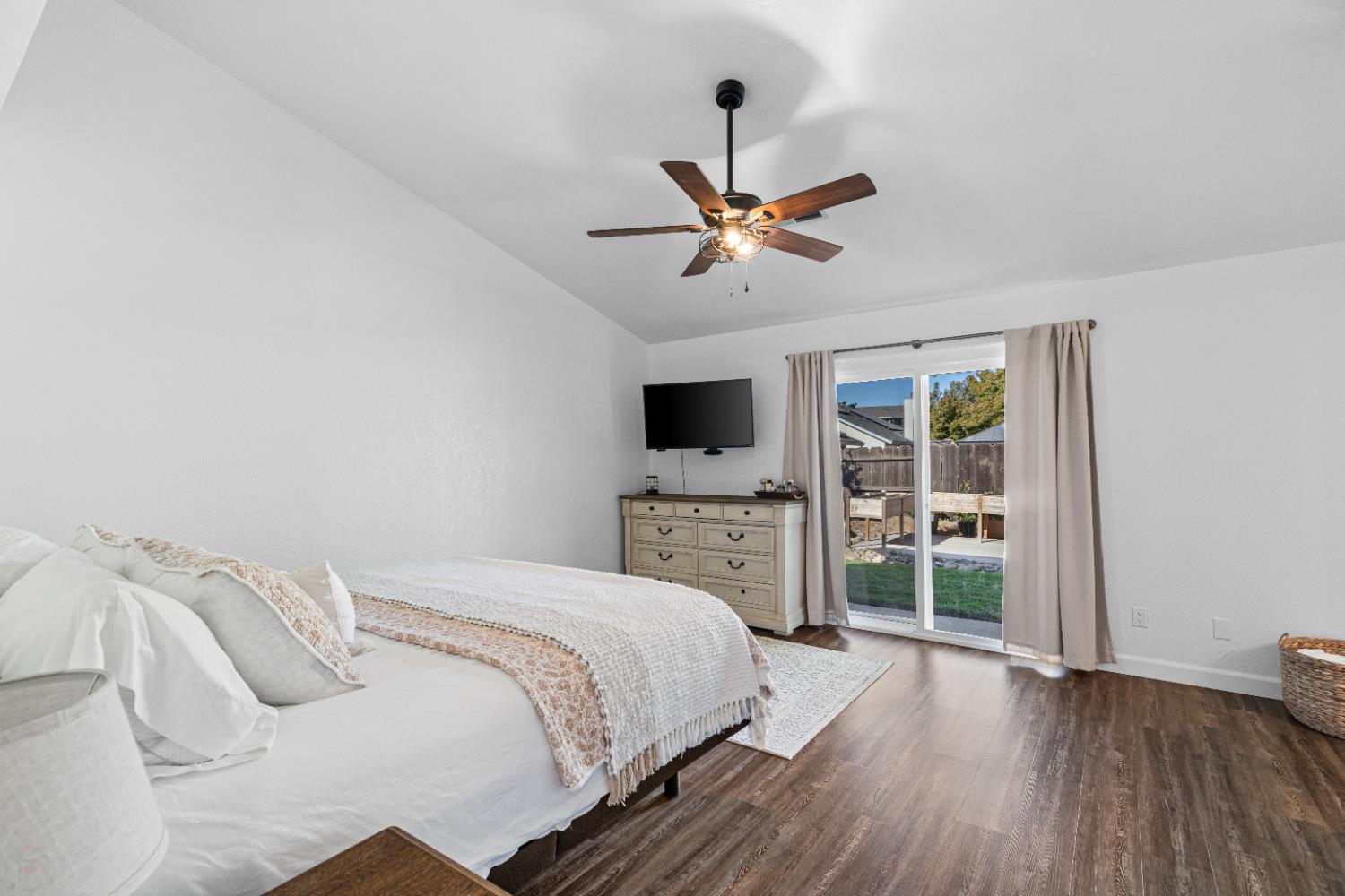 3585 Cabrillo Court