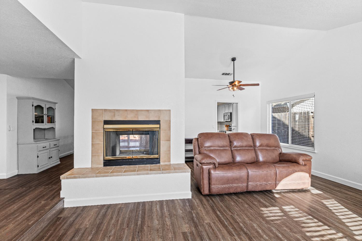 3585 Cabrillo Court
