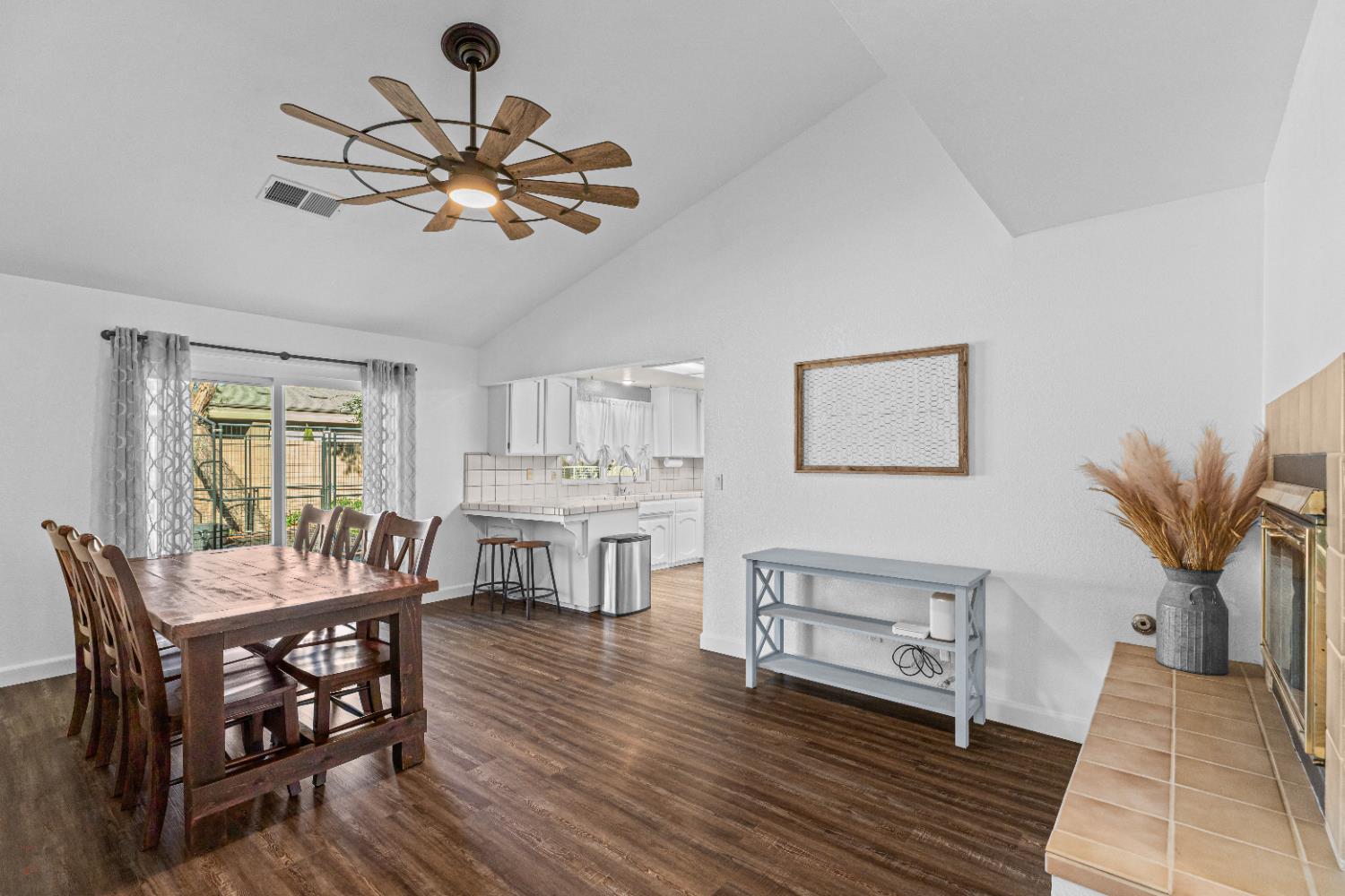 3585 Cabrillo Court