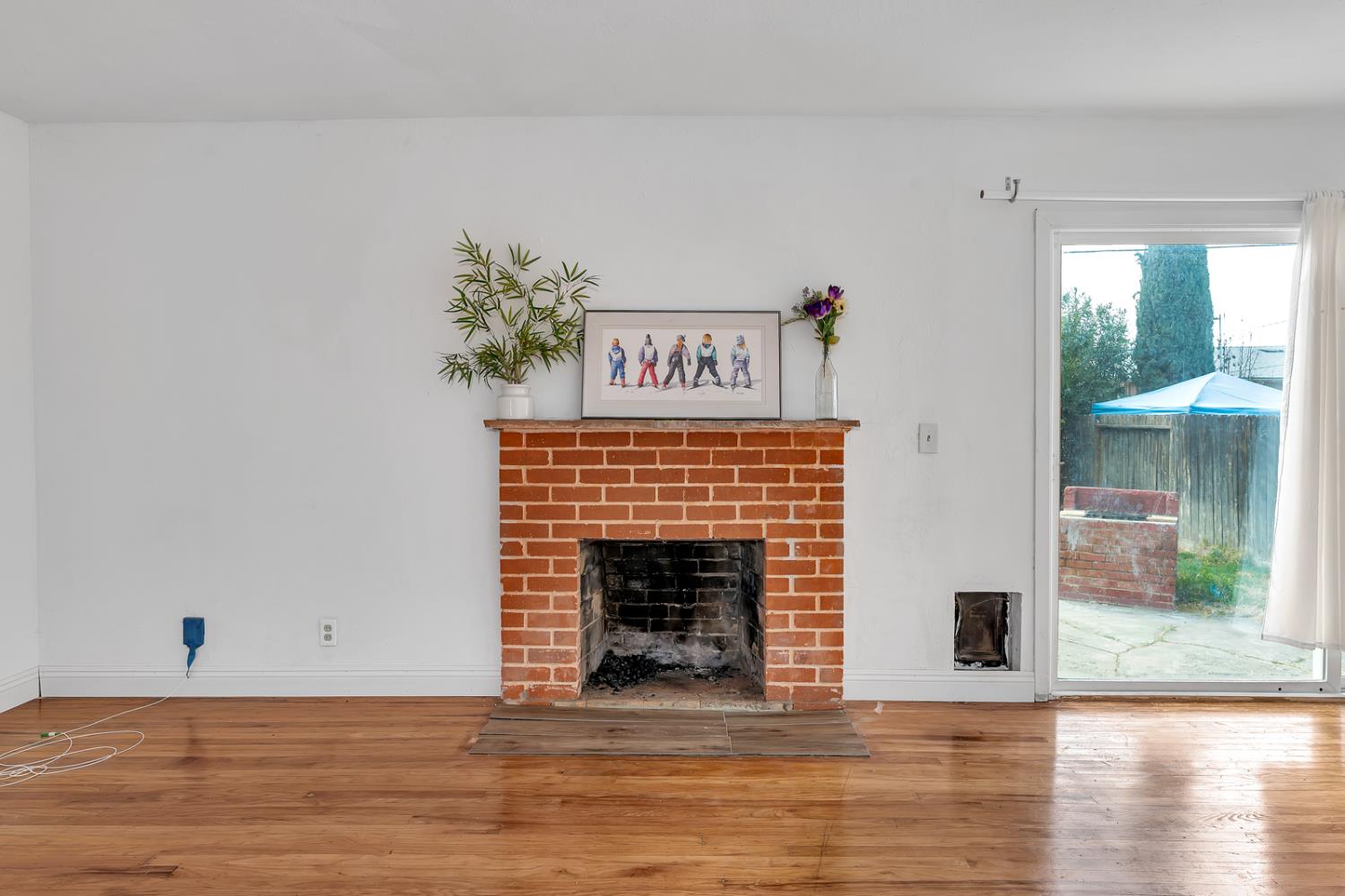 925 W J Street