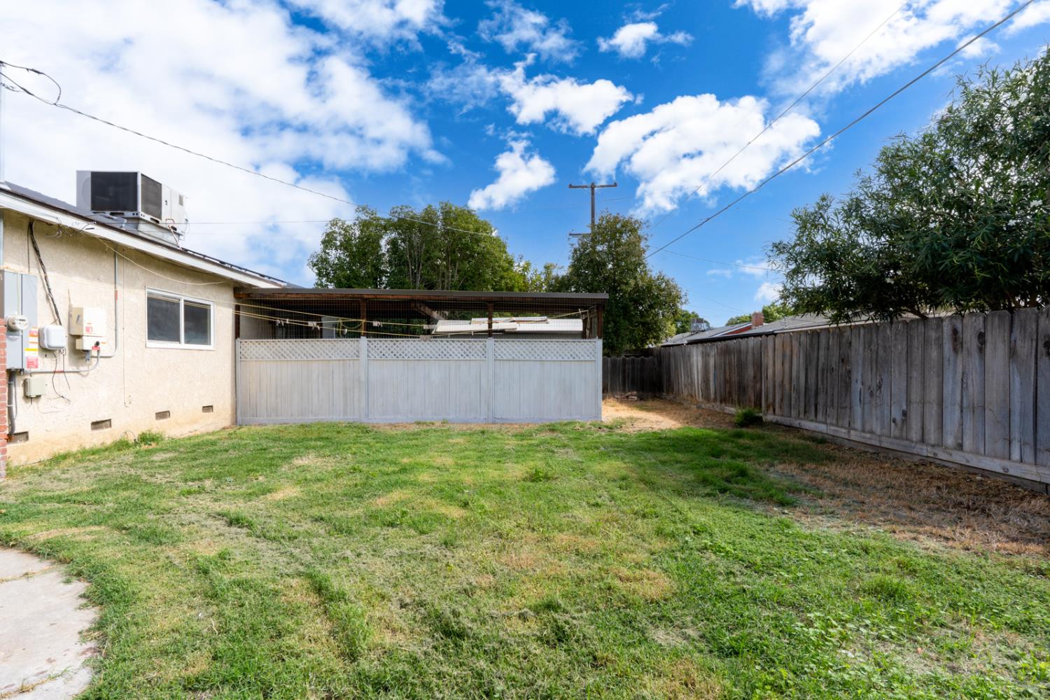 925 W J Street