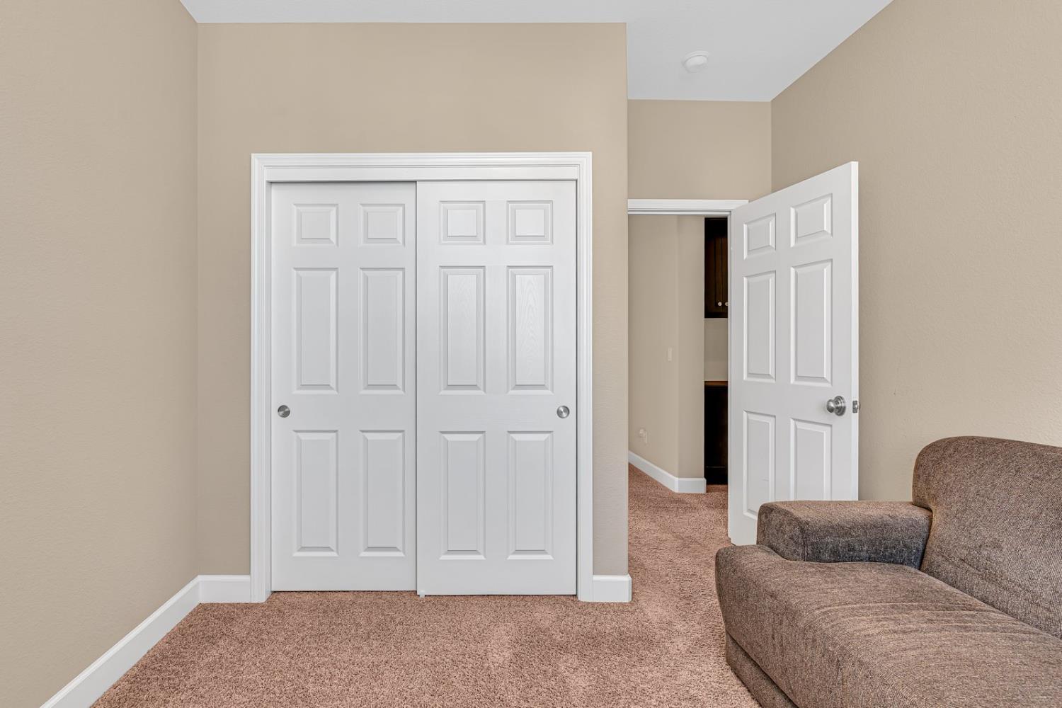 2490 N Fallbrook Drive