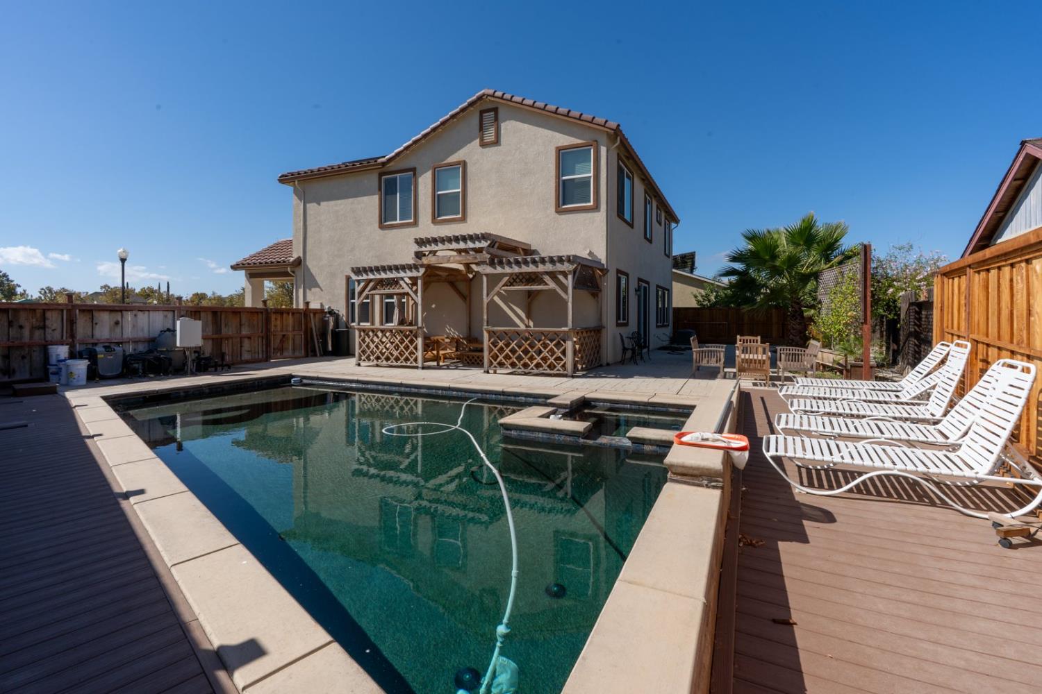 2490 N Fallbrook Drive