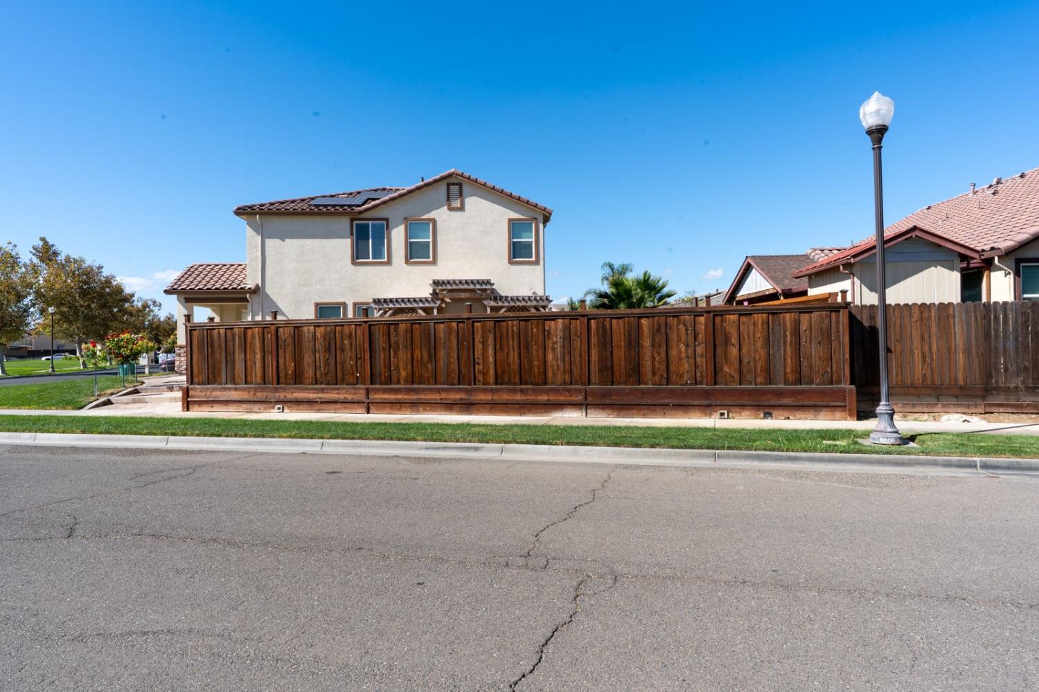 2490 N Fallbrook Drive