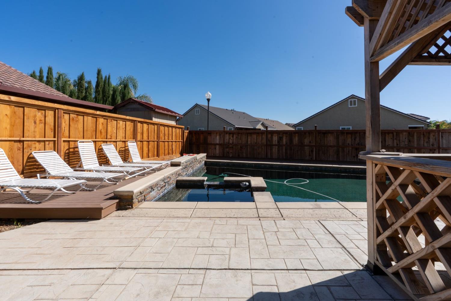 2490 N Fallbrook Drive