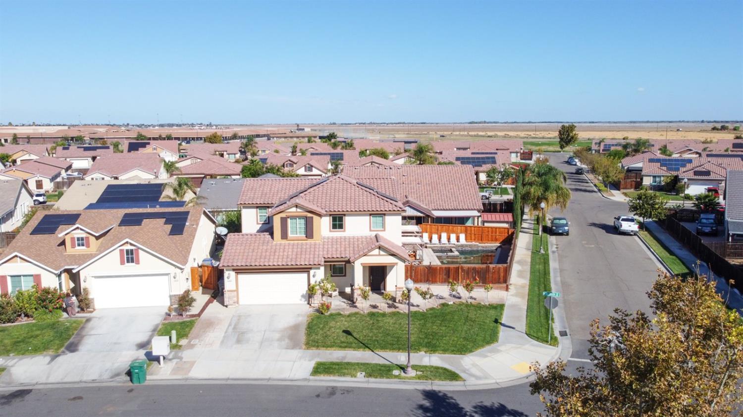 2490 N Fallbrook Drive