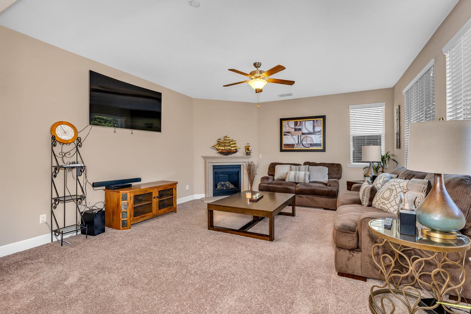 2490 N Fallbrook Drive