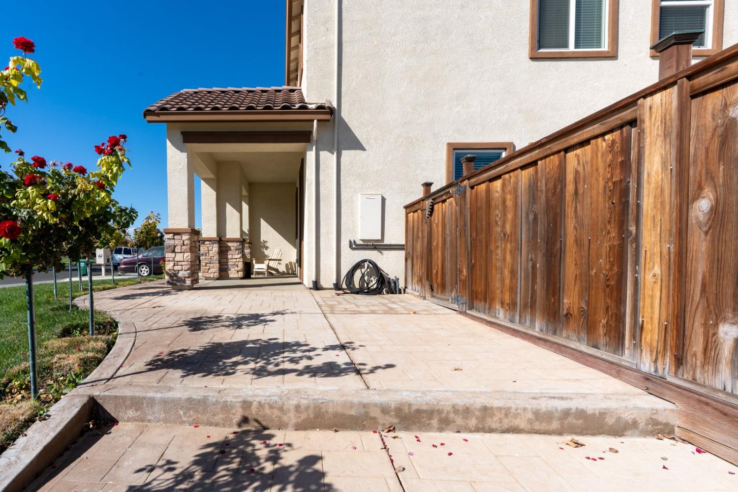 2490 N Fallbrook Drive