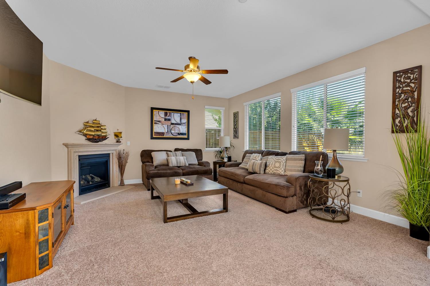 2490 N Fallbrook Drive