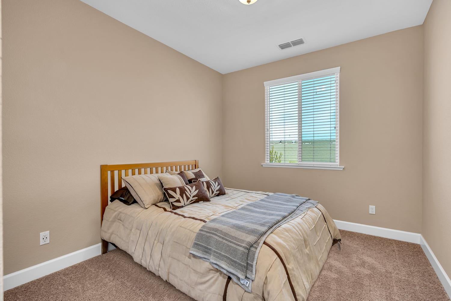 2490 N Fallbrook Drive