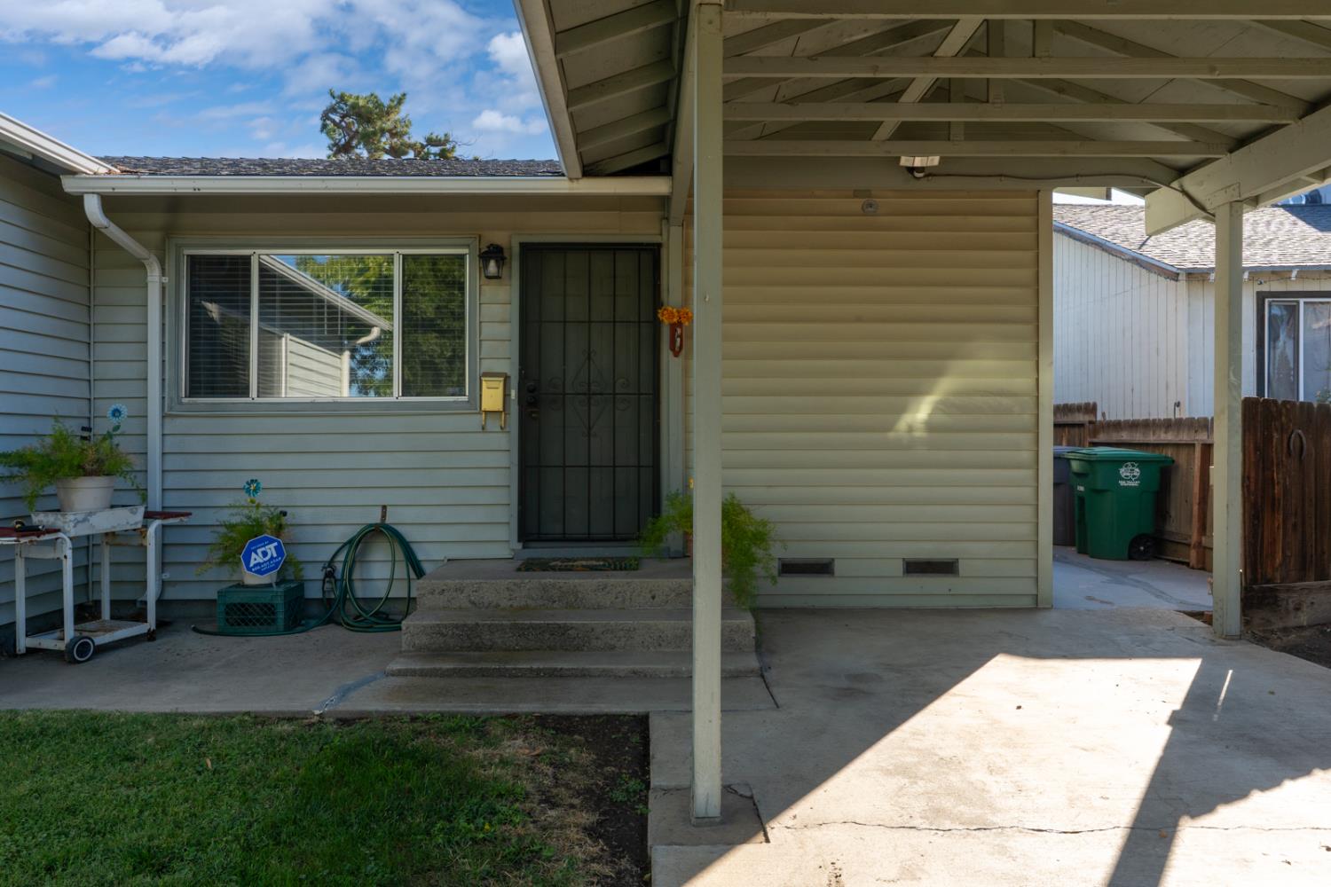 1309 Center Avenue