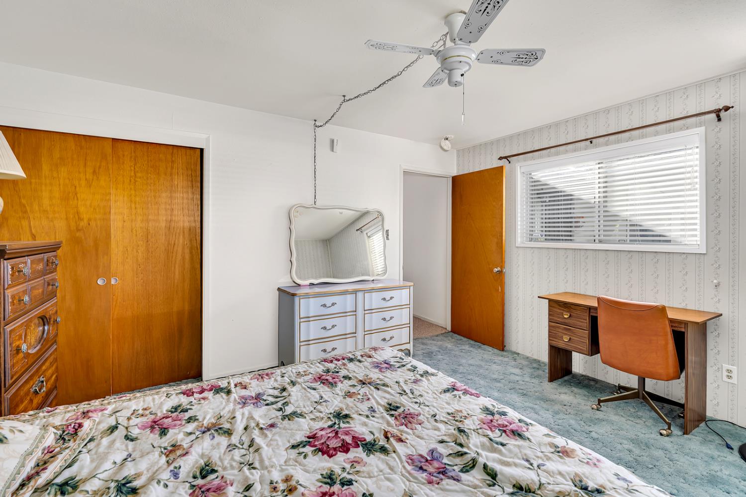 1309 Center Avenue