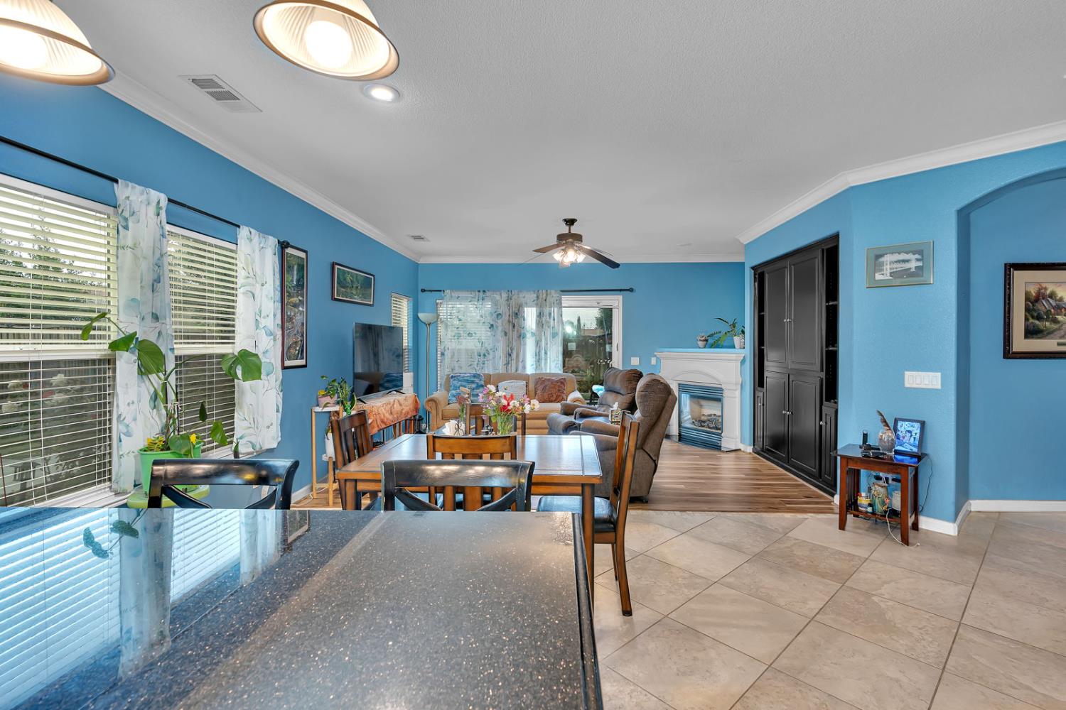805 El Tesoro Lane