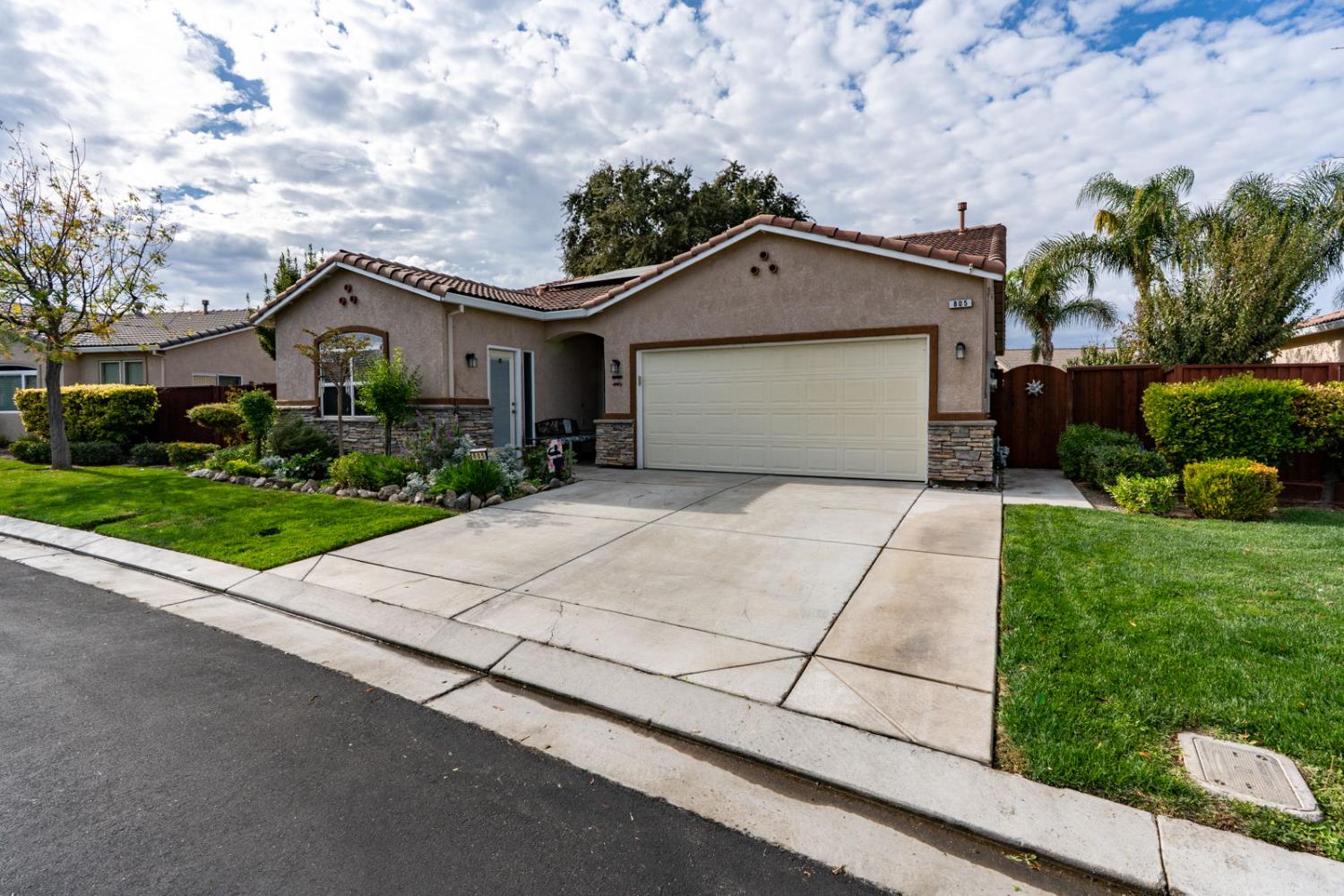 805 El Tesoro Lane