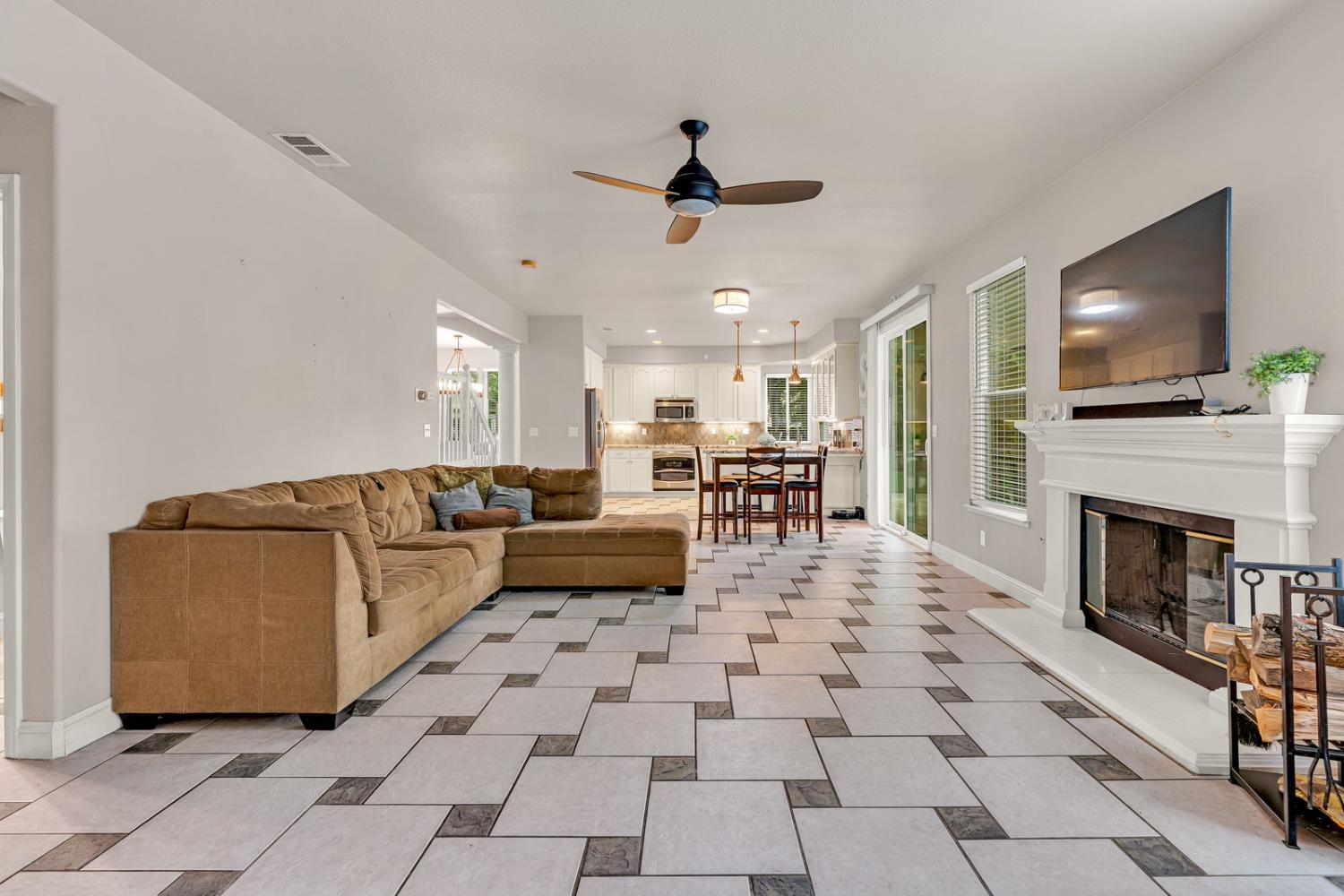 1665 Aster Court