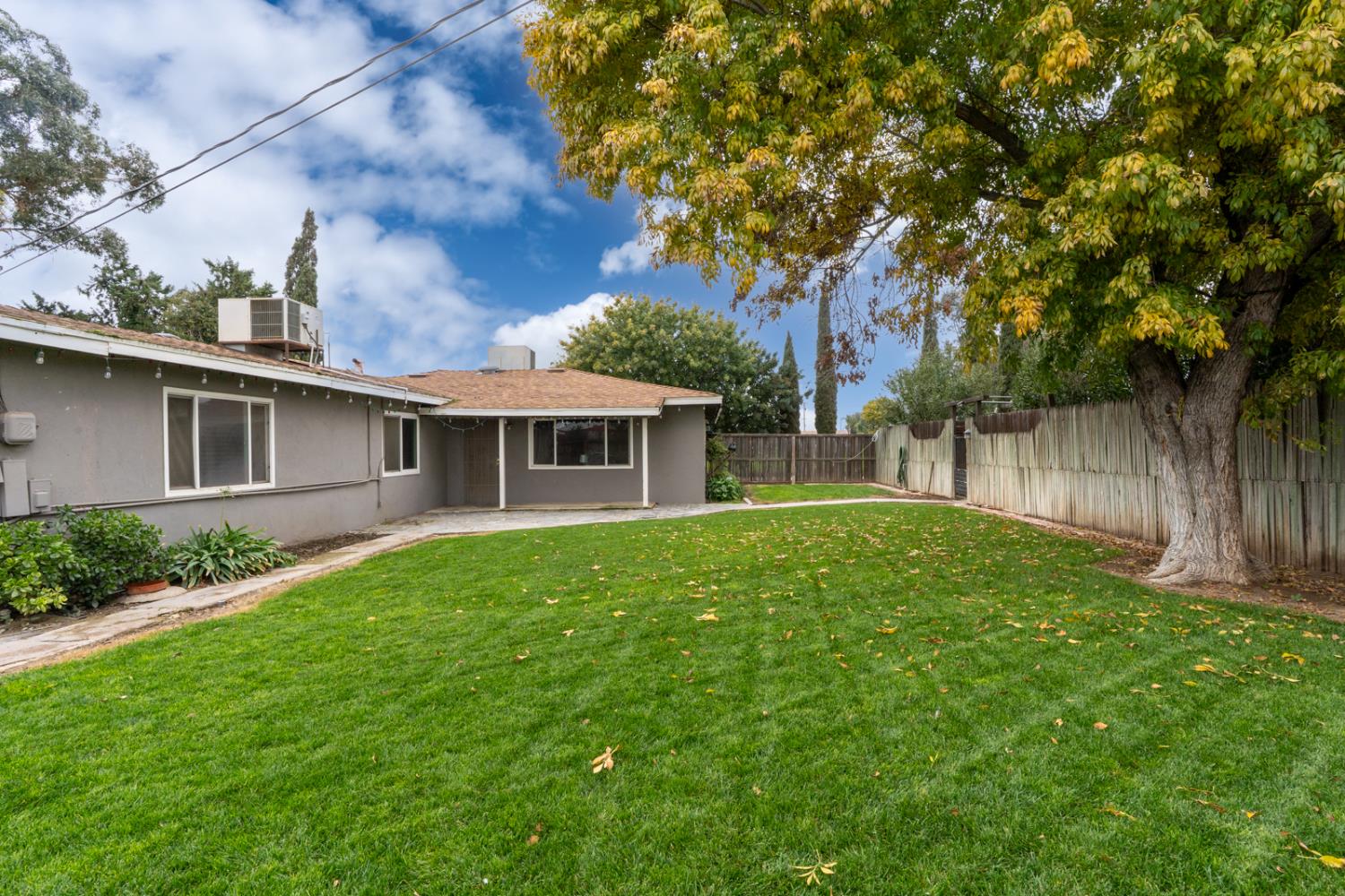 2525 E Pacheco Boulevard