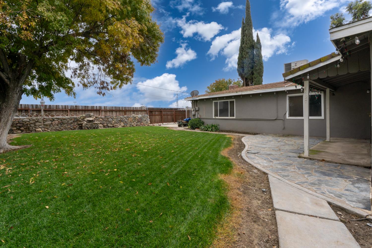 2525 E Pacheco Boulevard