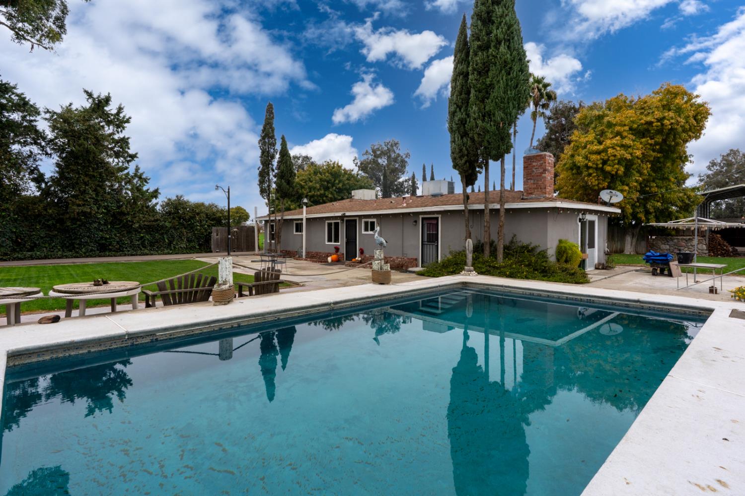 2525 E Pacheco Boulevard