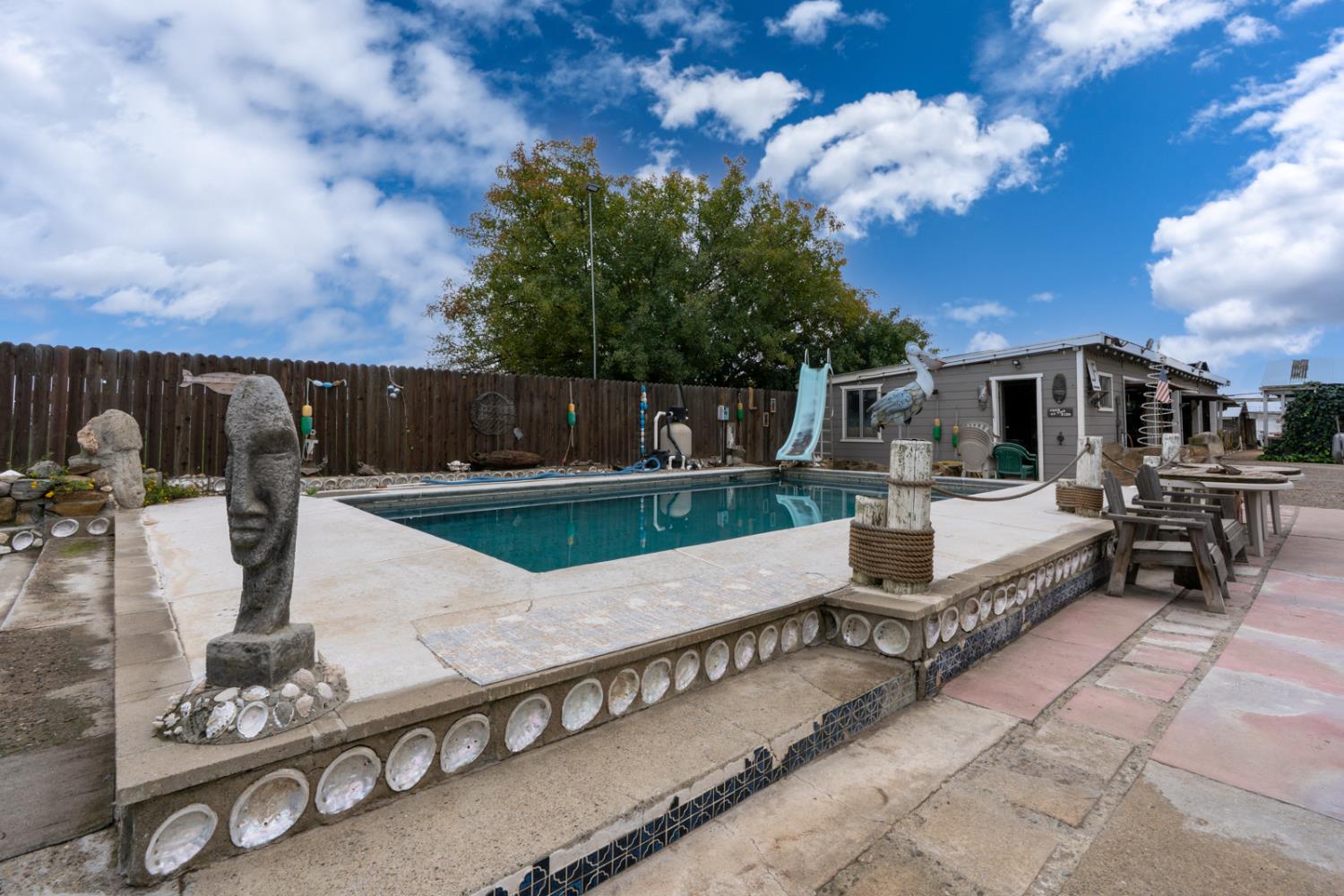 2525 E Pacheco Boulevard