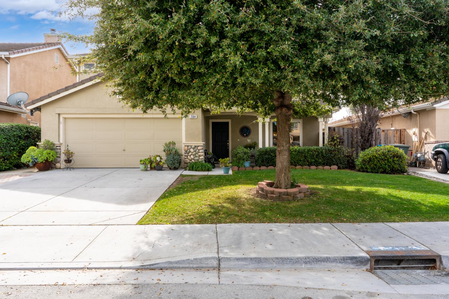 2564 Glenview Drive