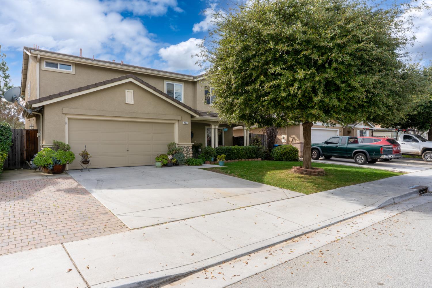 2564 Glenview Drive
