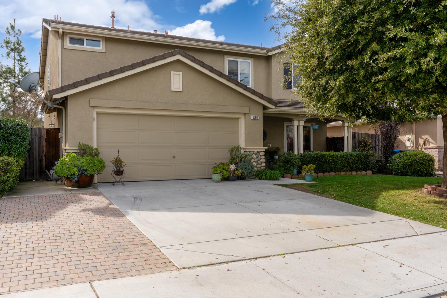 2564 Glenview Drive