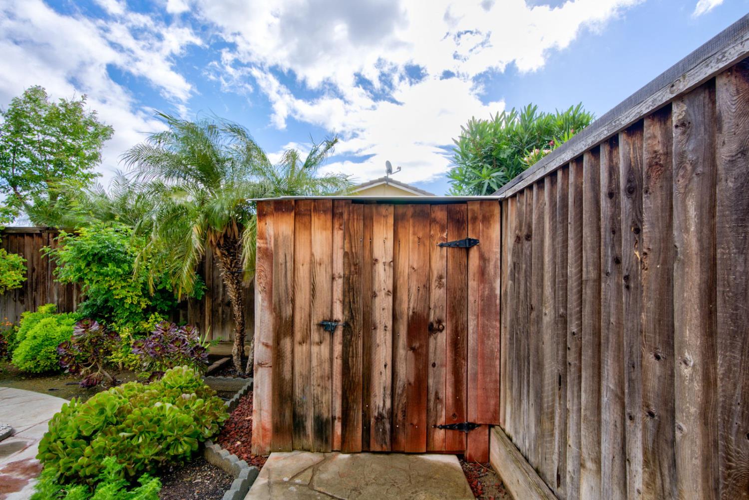 824 El Tesoro Lane