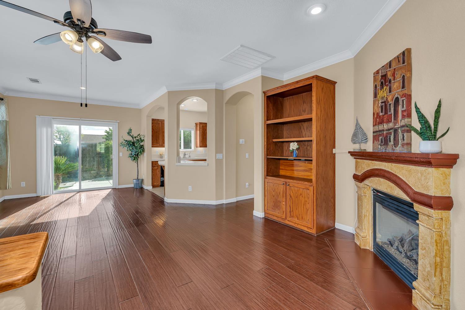 824 El Tesoro Lane