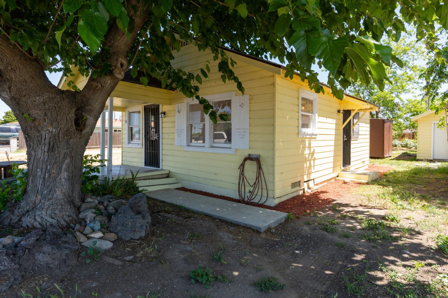 1117 Center Avenue