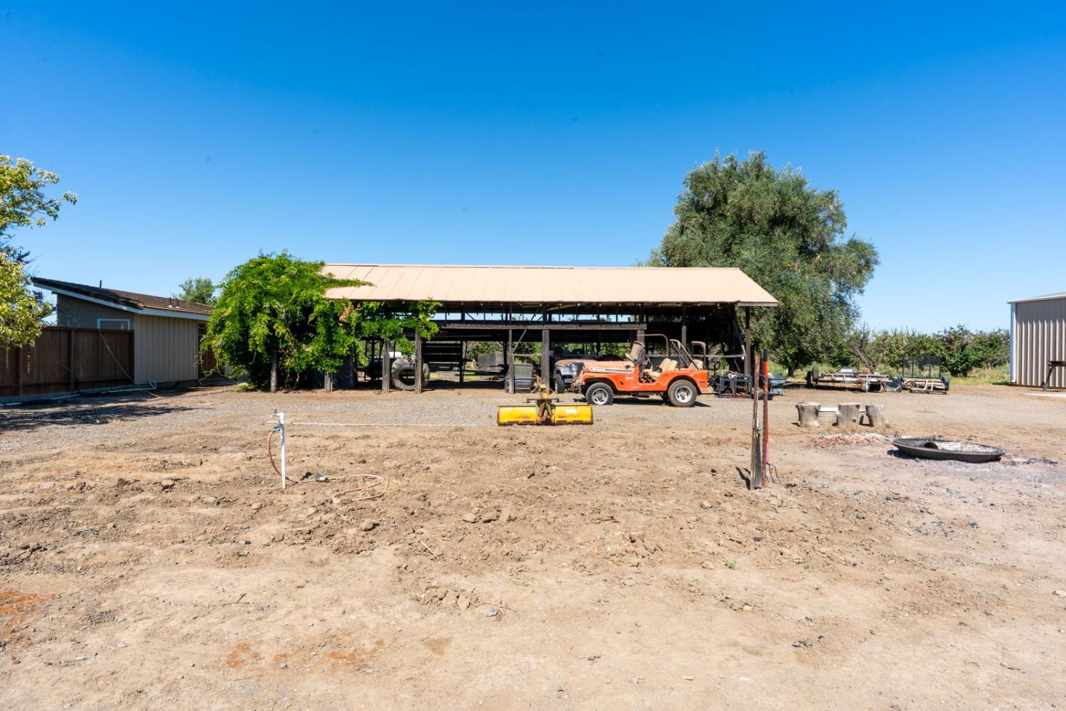 22650 W Sunset Avenue