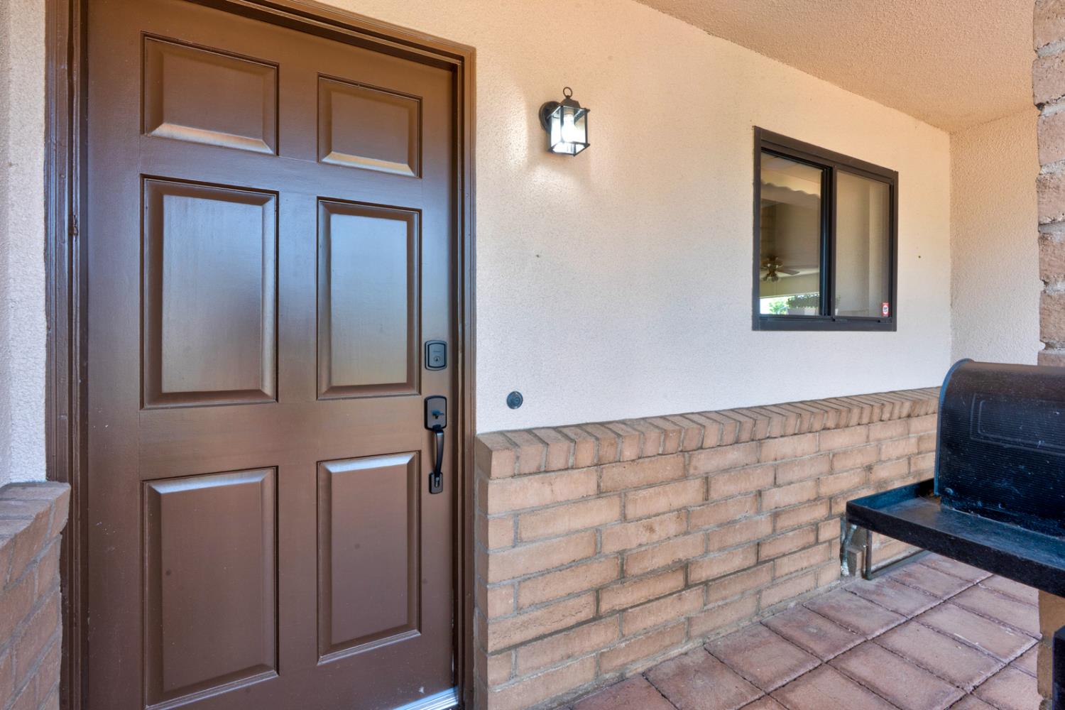 163 N Santa Rosa Street