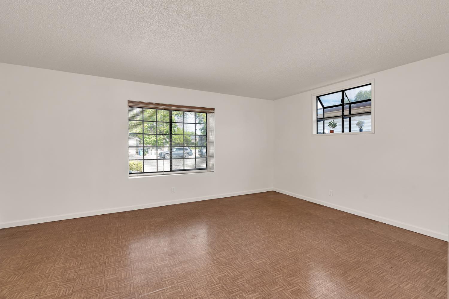 163 N Santa Rosa Street