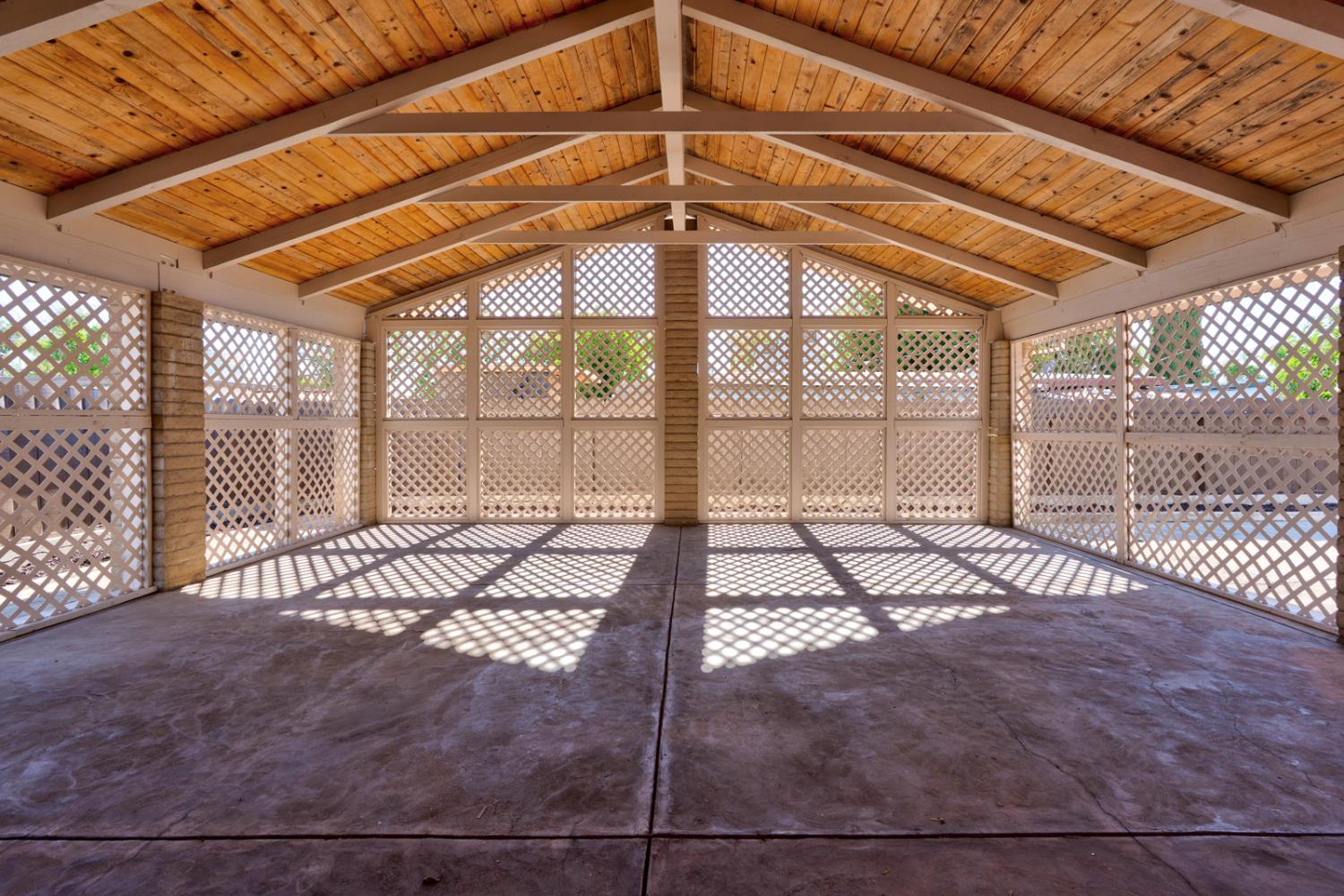 163 N Santa Rosa Street