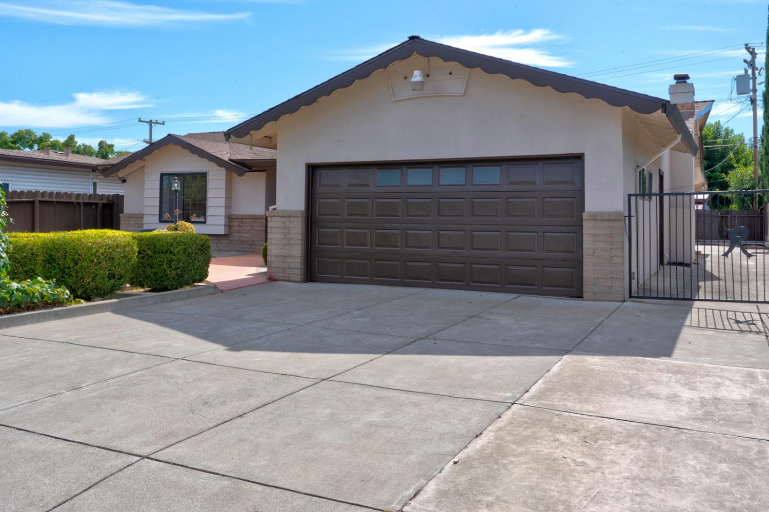 163 N Santa Rosa Street